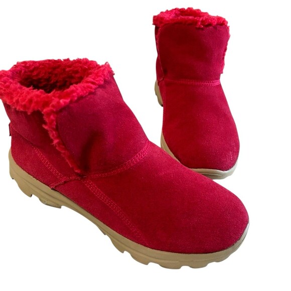 Skechers Go Walk Suede Faux Fru Boots Red Slip On Ankle Bootie Womens Size 7 - Picture 2 of 15